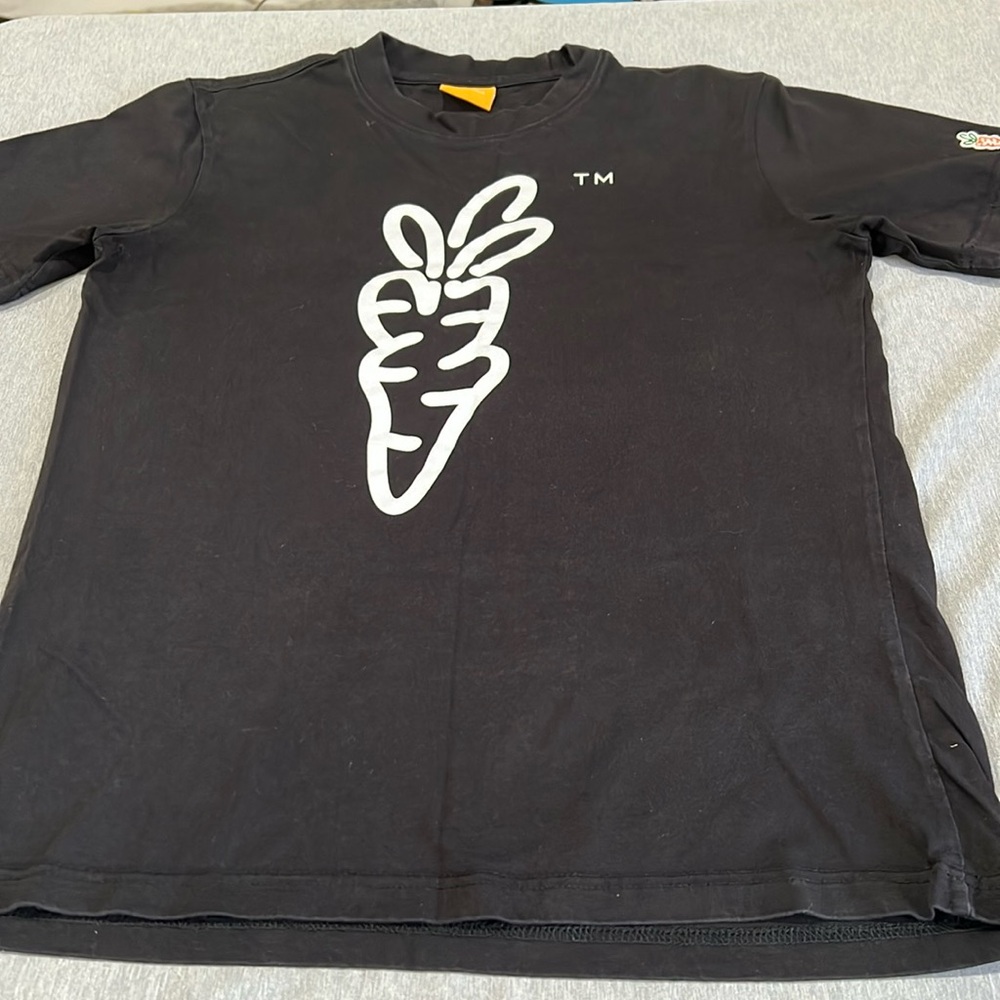 CARROTS 🥕, BIG LOGO T SHIRT